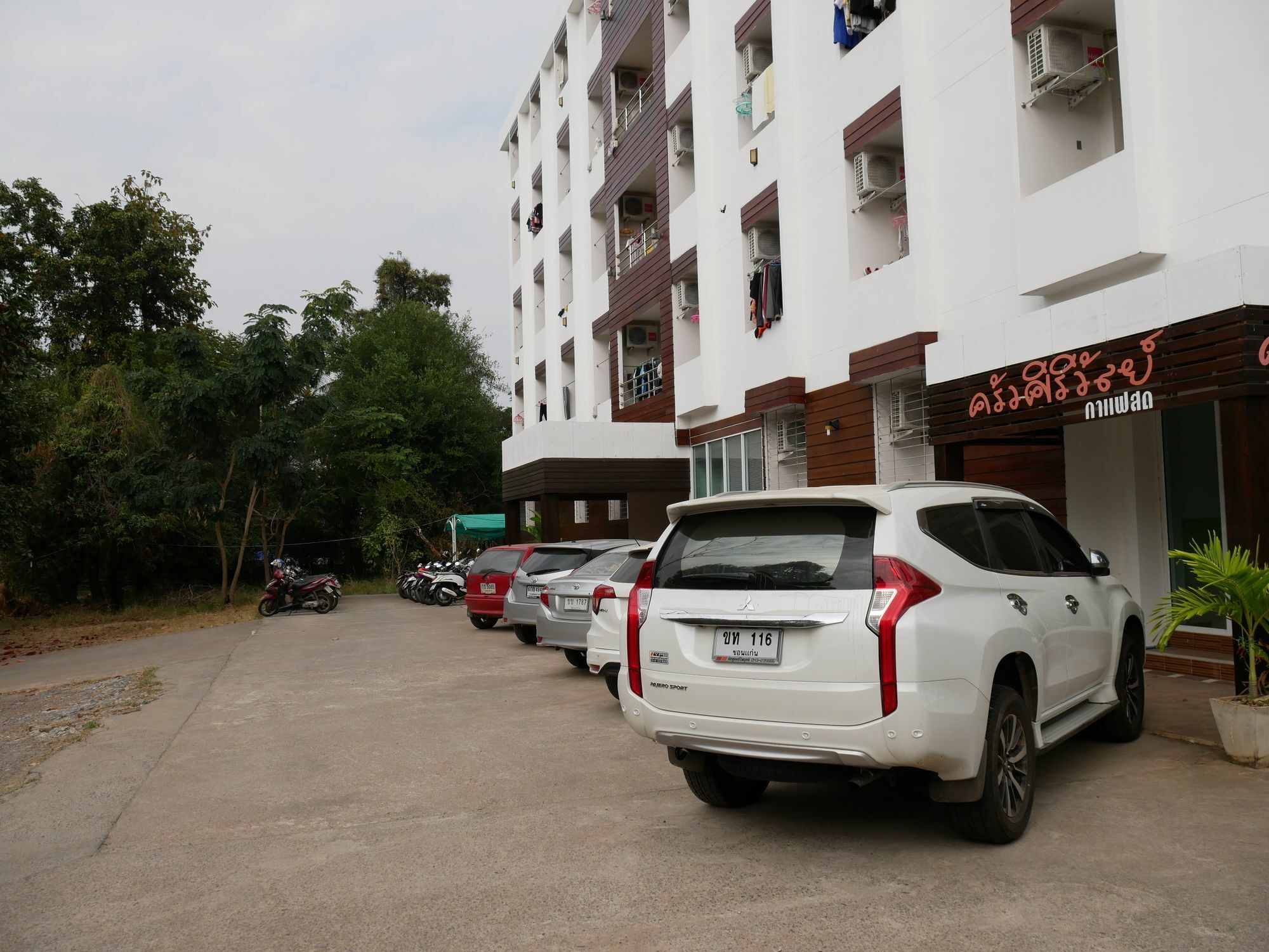 Siriwan Grand Garden Apartment Khon Kaen Extérieur photo